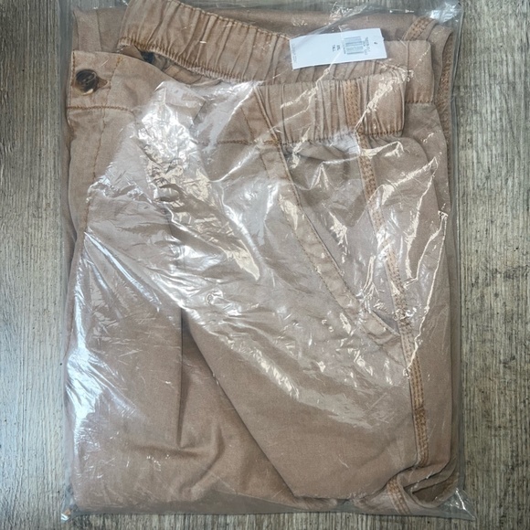 Old Navy ( New - NWT ) - High-Waisted Tan OGC Chino Pants for Women - Picture 6 of 8